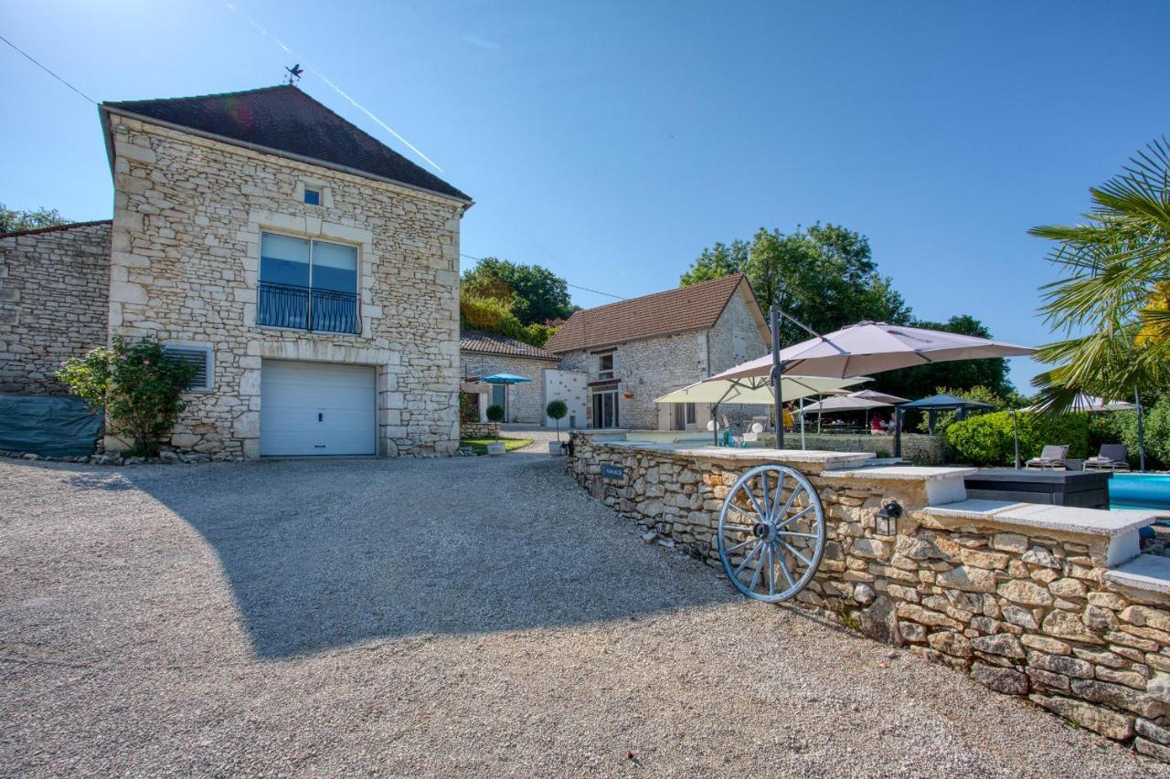 Domaine Des Pierres Blanches - Chambres D'Hotes Carlux Dış mekan fotoğraf