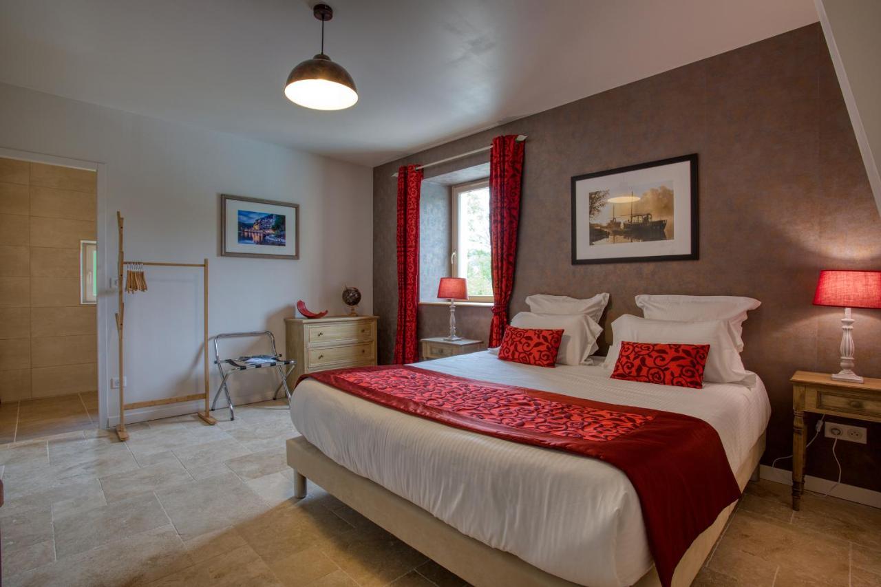 Domaine Des Pierres Blanches - Chambres D'Hotes Carlux Dış mekan fotoğraf