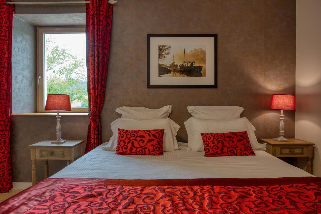 Domaine Des Pierres Blanches - Chambres D'Hotes Carlux Dış mekan fotoğraf