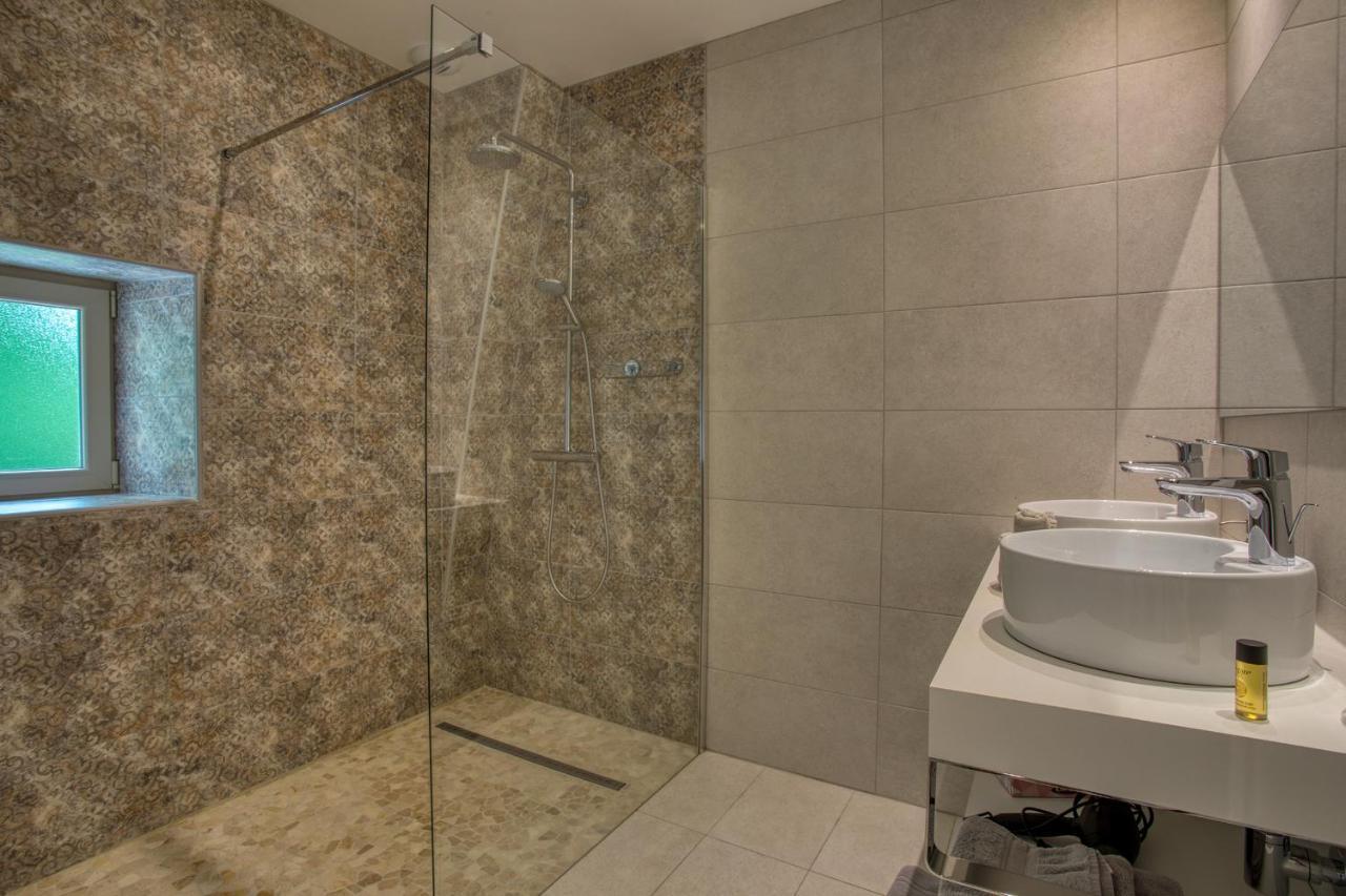 Domaine Des Pierres Blanches - Chambres D'Hotes Carlux Dış mekan fotoğraf