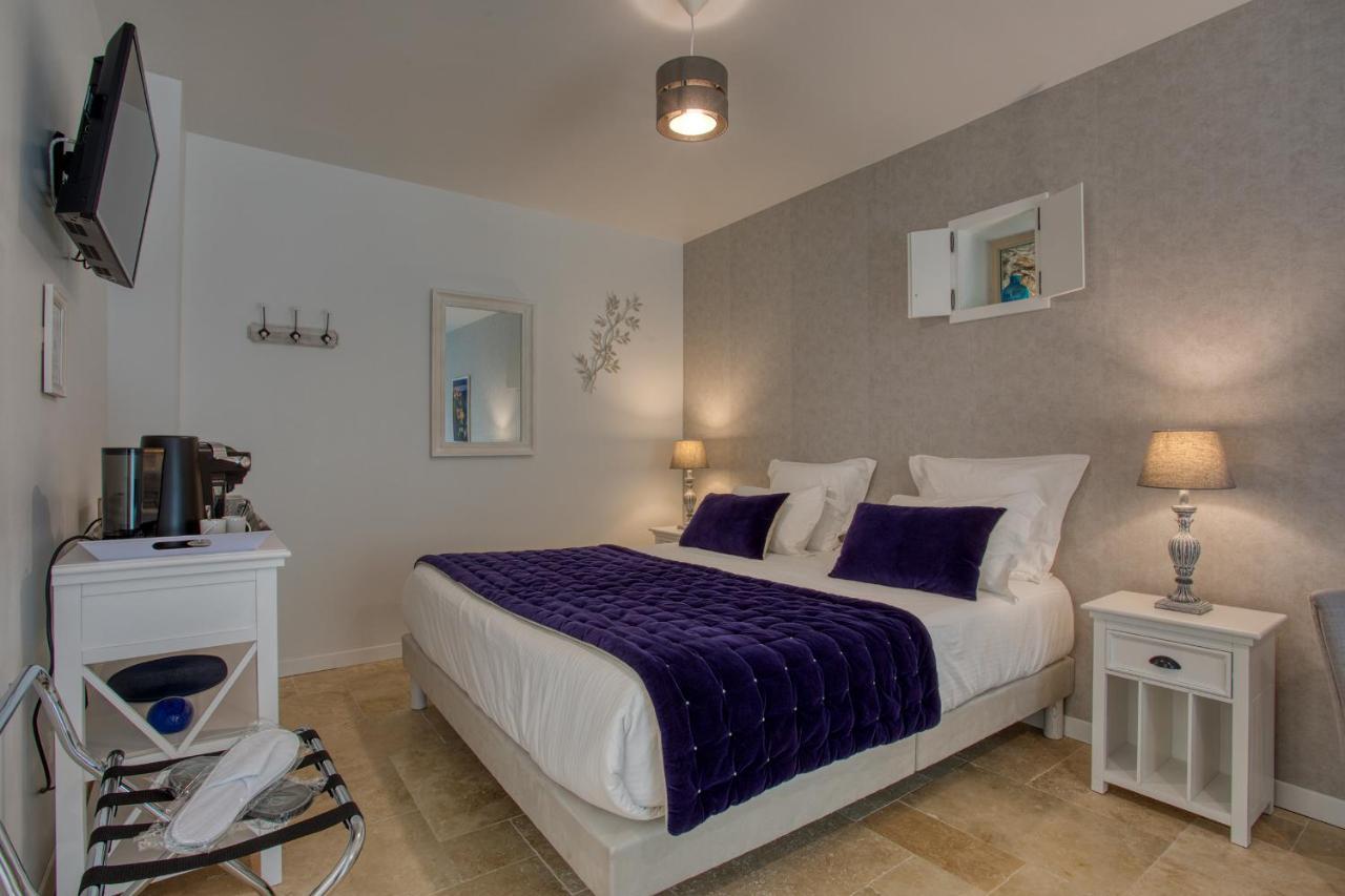 Domaine Des Pierres Blanches - Chambres D'Hotes Carlux Dış mekan fotoğraf
